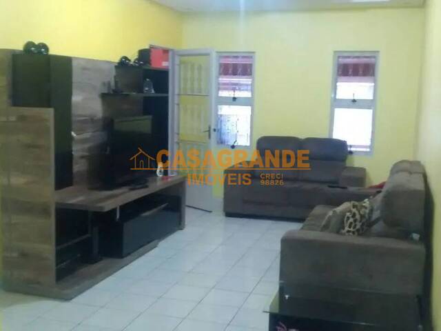 Casa para Venda em São José dos Campos - 3