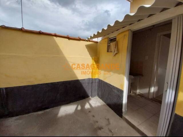 Casa para Venda em São José dos Campos - 4