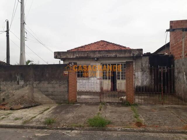 Casa para Venda em São José dos Campos - 1