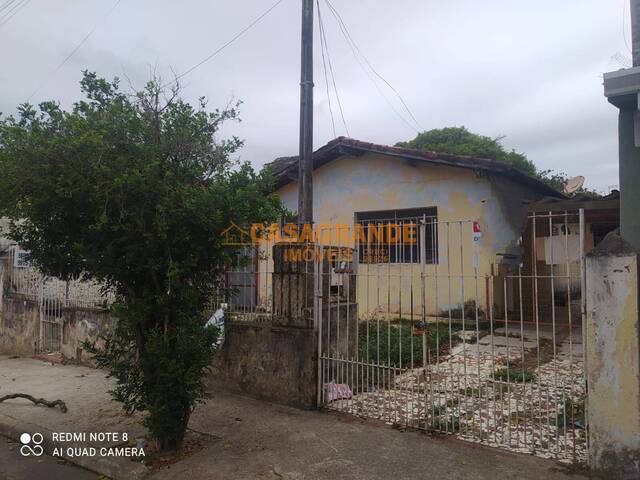 Casa para Venda em São José dos Campos - 3