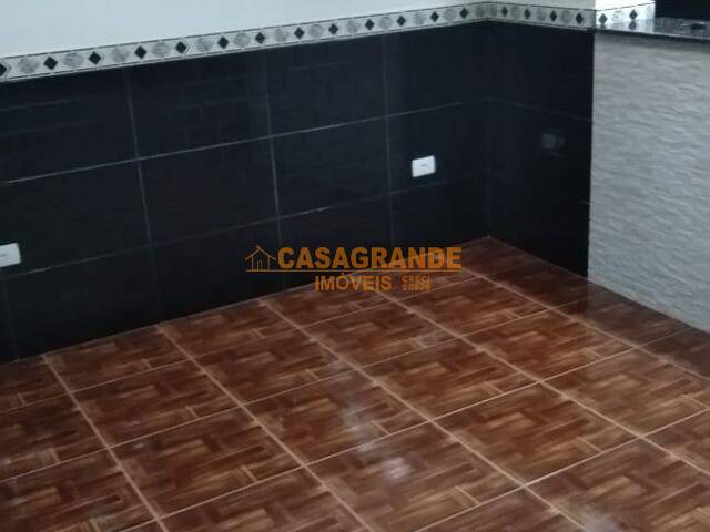 Casa para Venda em São José dos Campos - 2