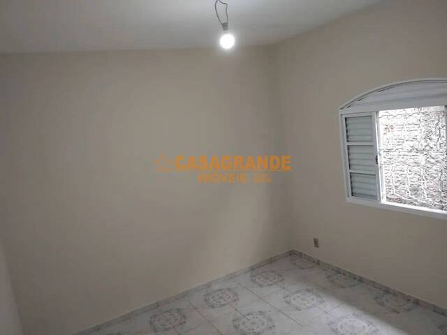 Casa para Venda em São José dos Campos - 5