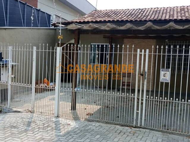 Casa para Venda em São José dos Campos - 5