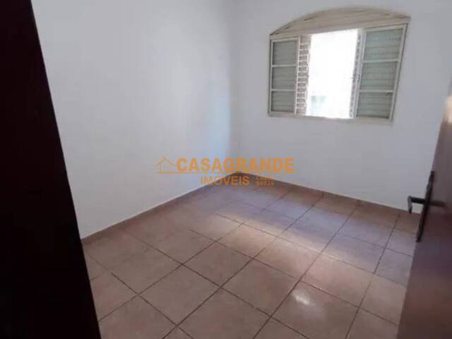 Casa para Venda em São José dos Campos - 5