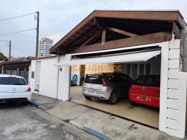 Casa para Locação em São José dos Campos - 3