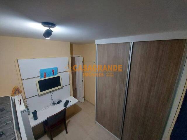 Apartamento para Venda em São José dos Campos - 4