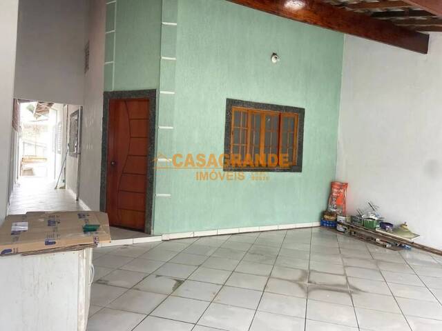 Casa para Venda em São José dos Campos - 1