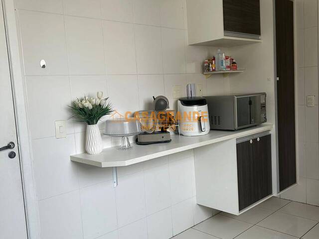 Apartamento para Venda em São José dos Campos - 4