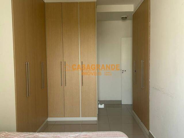 Apartamento para Venda em São José dos Campos - 3