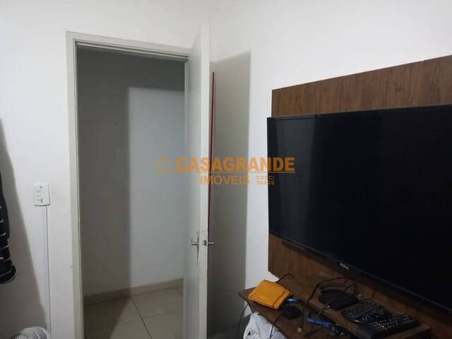 Apartamento para Venda em São José dos Campos - 3