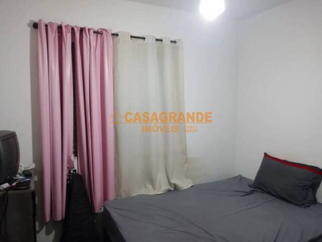 Apartamento para Venda em São José dos Campos - 4