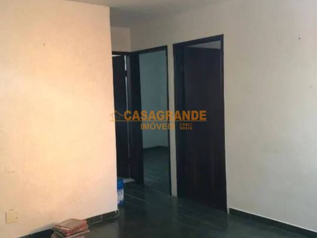 Apartamento para Venda em São José dos Campos - 2