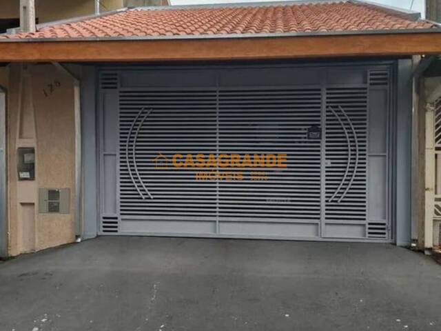 Casa para Venda em São José dos Campos - 1