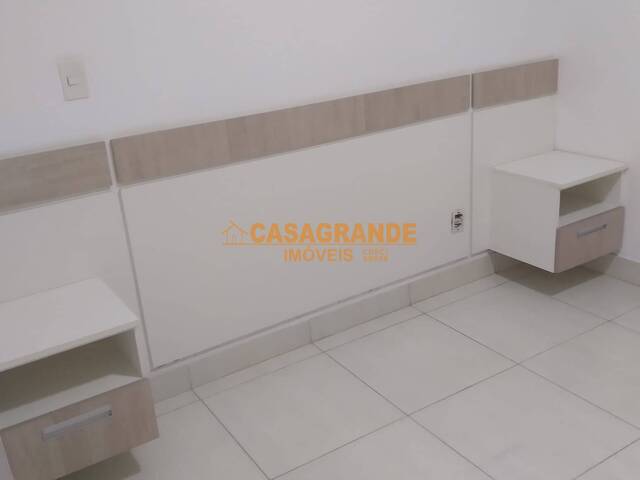 Apartamento para Venda em São José dos Campos - 2