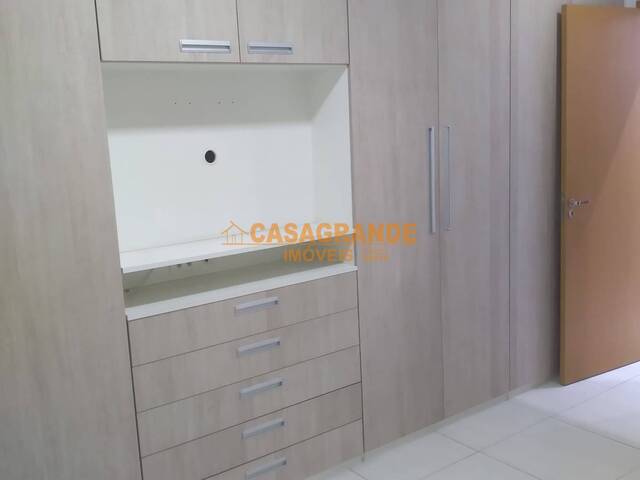 Apartamento para Venda em São José dos Campos - 3