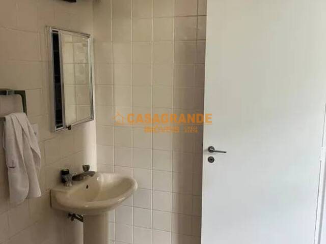 Apartamento para Venda em São José dos Campos - 4