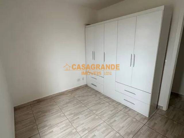 Apartamento para Venda em São José dos Campos - 3