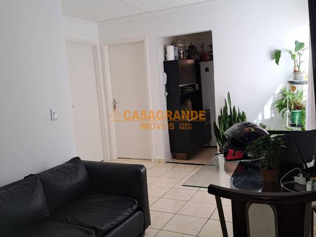 Apartamento para Venda em São José dos Campos - 2