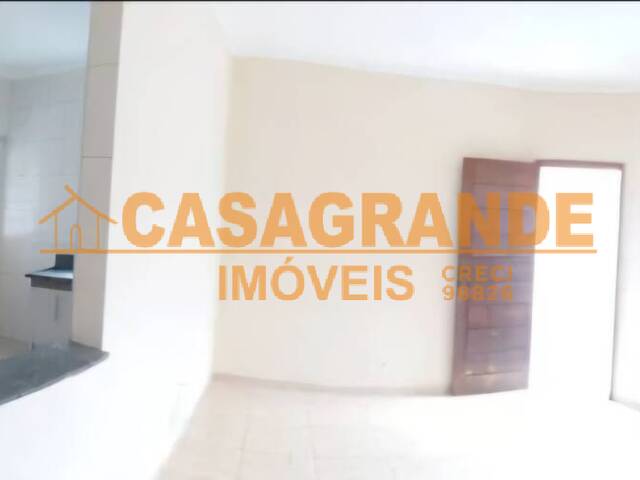 Casa para Venda em São José dos Campos - 2