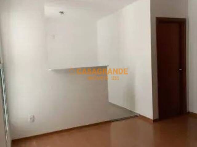 Apartamento para Venda em São José dos Campos - 2