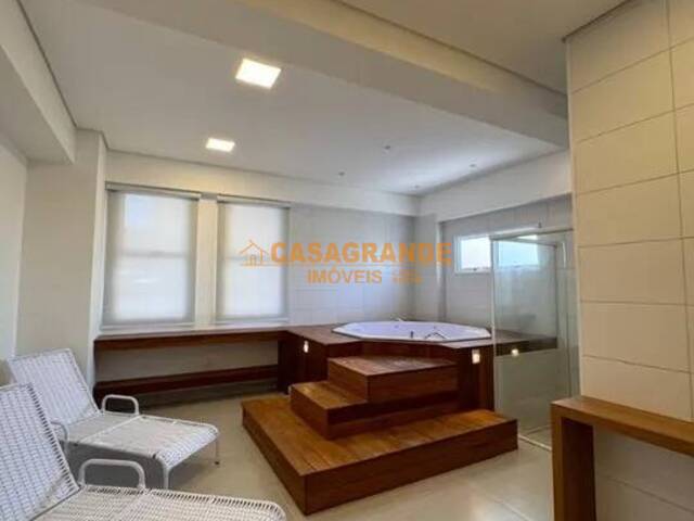 Apartamento para Venda em São José dos Campos - 3