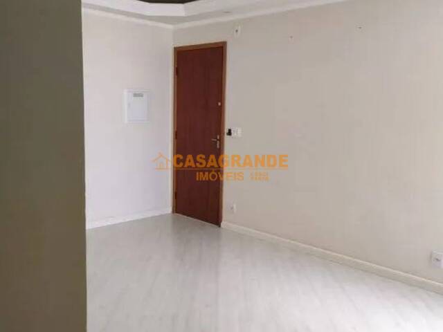 Apartamento para Venda em São José dos Campos - 1