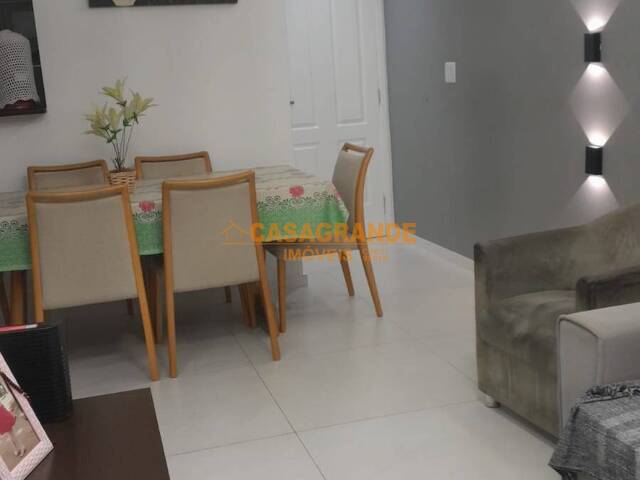 Apartamento para Venda em São José dos Campos - 4