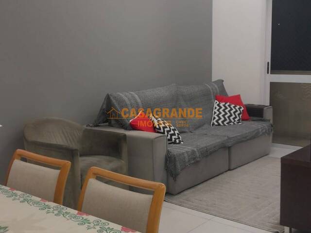 Apartamento para Venda em São José dos Campos - 2