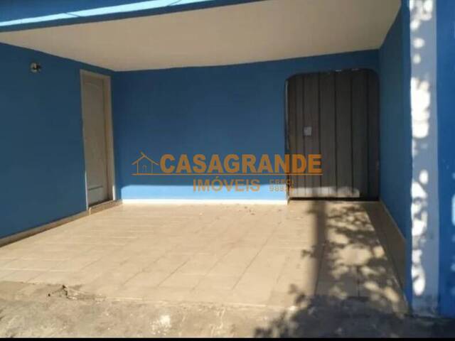 Casa para Venda em São José dos Campos - 2