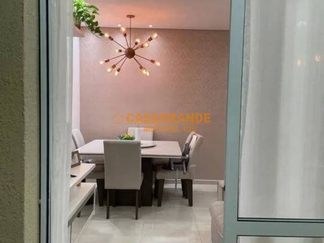 Apartamento para Venda em São José dos Campos - 2