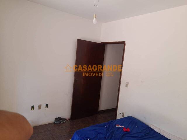 Apartamento para Venda em São José dos Campos - 2