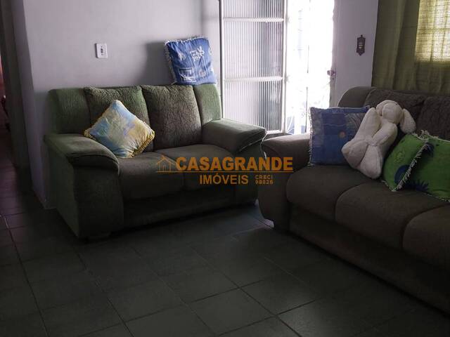 Casa para Venda em São José dos Campos - 4