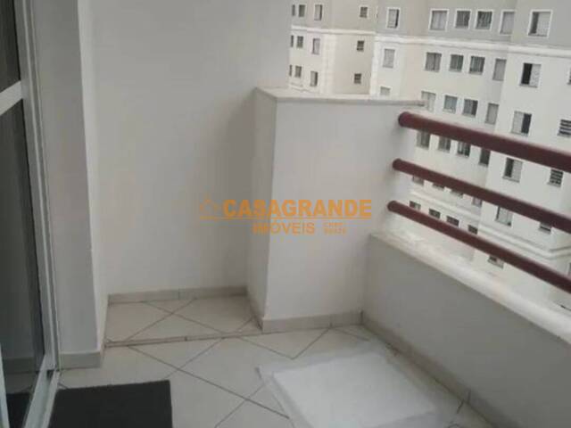 Apartamento para Venda em São José dos Campos - 3