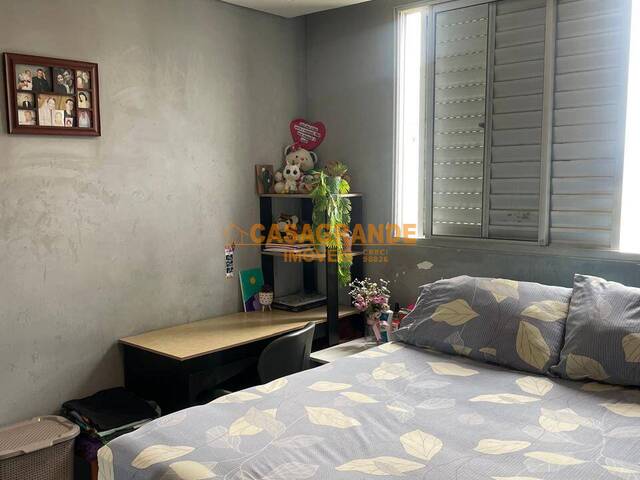 Apartamento para Venda em São José dos Campos - 4