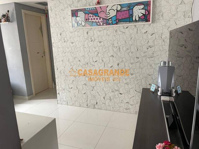 Apartamento para Venda em São José dos Campos - 3