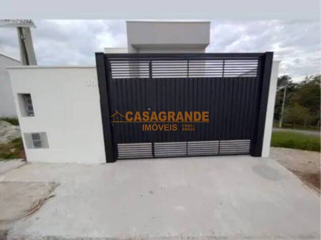 Casa para Venda em São José dos Campos - 1