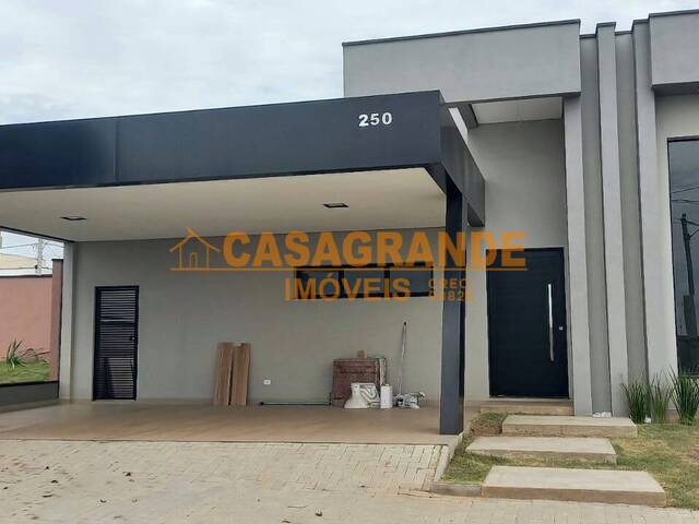 Casa para Venda em São José dos Campos - 1