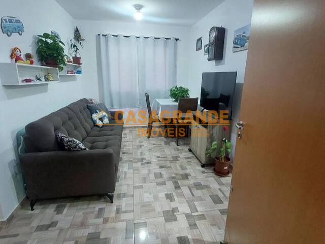 Apartamento para Venda em São José dos Campos - 2