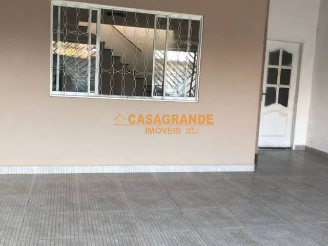 Casa para Venda em São José dos Campos - 2