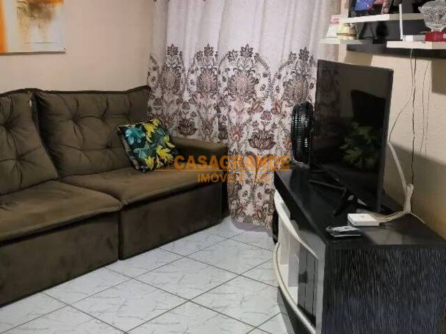 Apartamento para Venda em São José dos Campos - 2