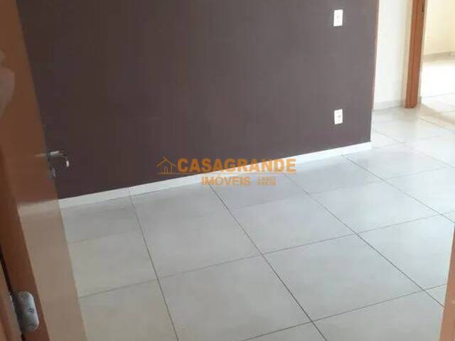 Apartamento para Venda em São José dos Campos - 3