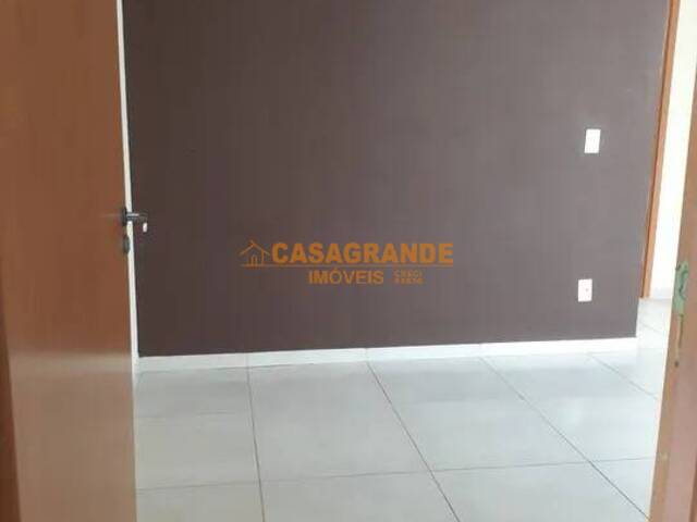 Apartamento para Venda em São José dos Campos - 2