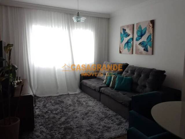 Apartamento para Venda em São José dos Campos - 2