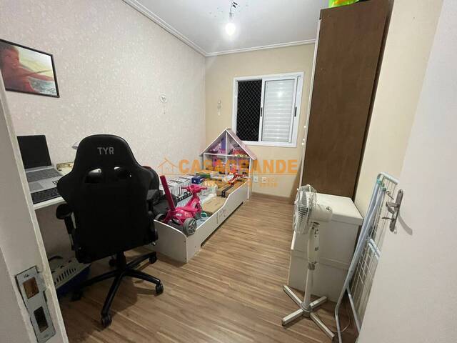 Apartamento para Venda em São José dos Campos - 4