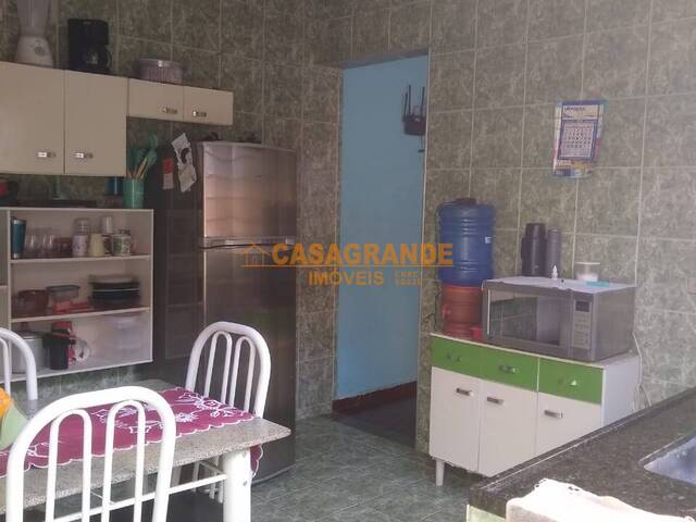 Casa para Venda em São José dos Campos - 5