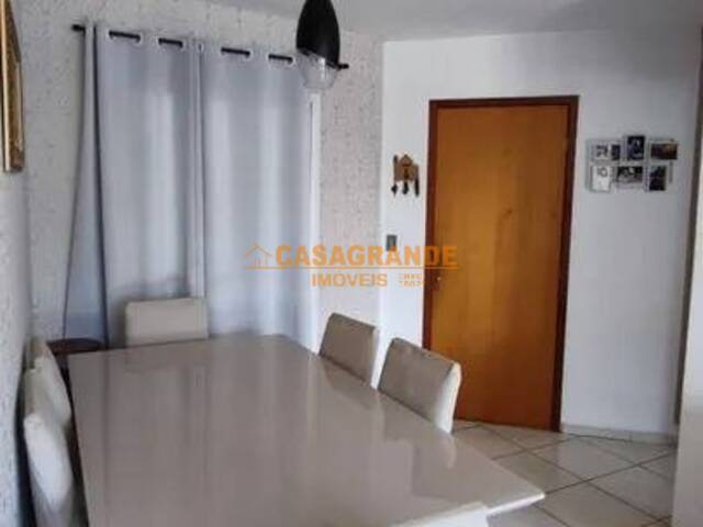 Apartamento para Venda em São José dos Campos - 3