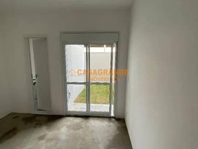 #10780 - Apartamento para Venda em São José dos Campos - SP - 2