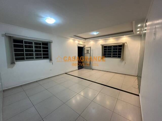 #10825 - Casa para Venda em São José dos Campos - SP - 2