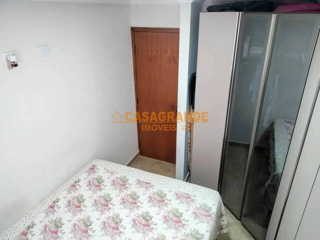 Apartamento para Venda em São José dos Campos - 4