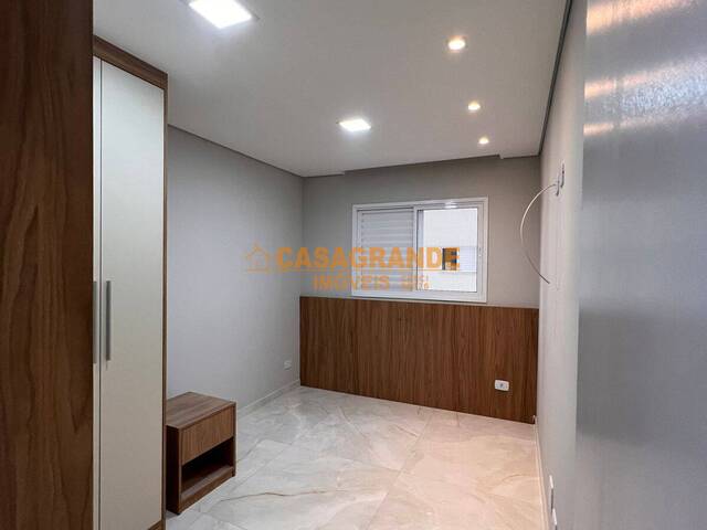 #10851 - Apartamento para Venda em Jacareí - SP - 2